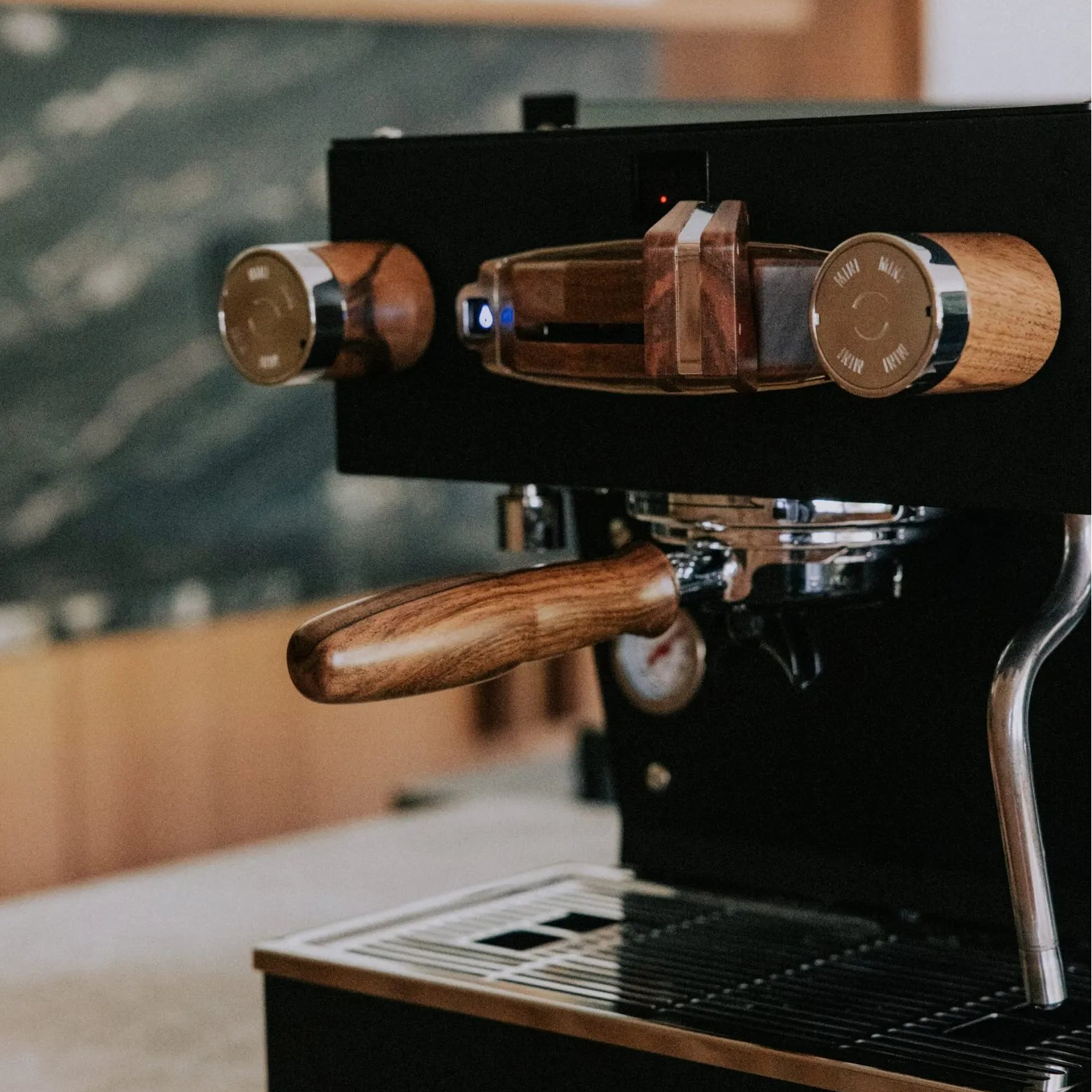 La Marzocco Linea Mini R Walnut Wood Kit