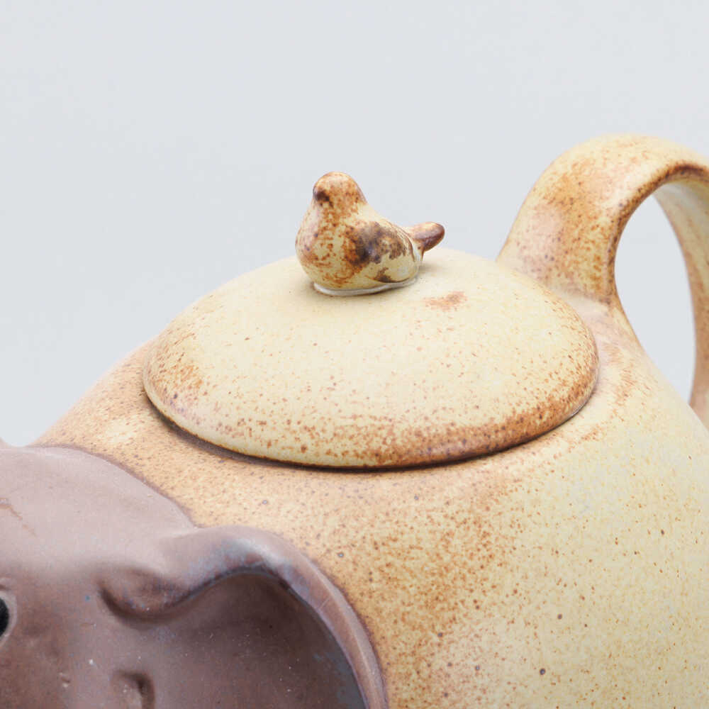 Kashiwa Craft Elephant Teapot - HANDMADE IN JAPAN