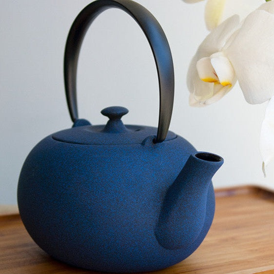 JAPANESE CAST IRON TEAPOT - FUKU 0.55L - BLUE